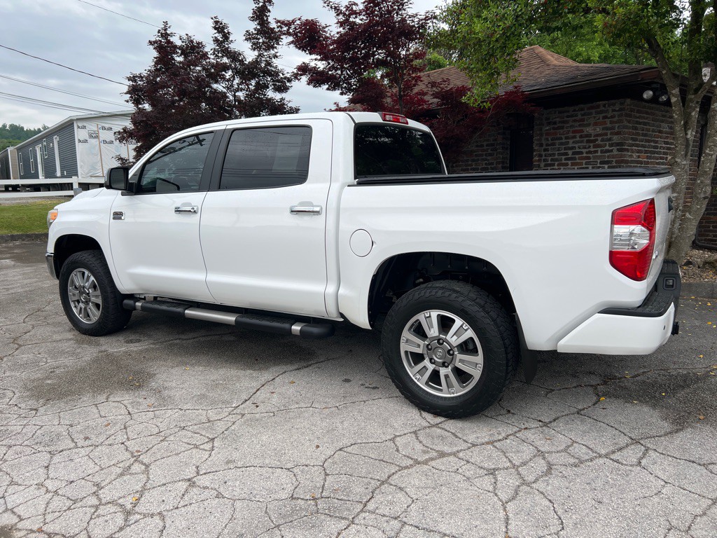 2016 Toyota Tundra Image 2