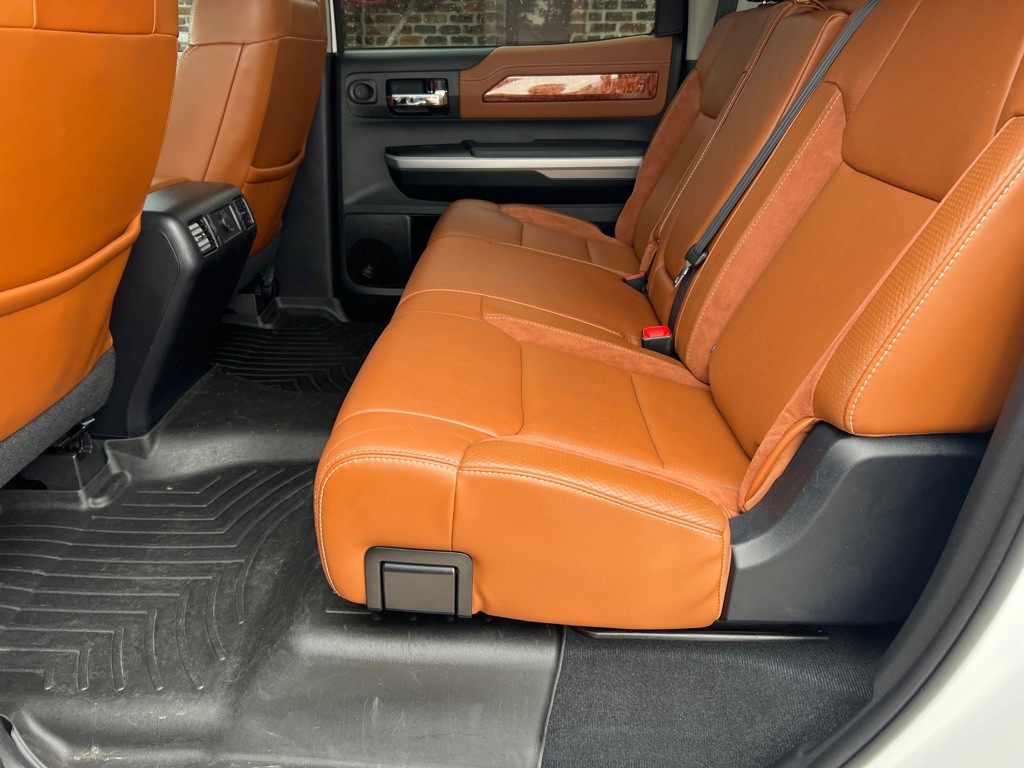 2016 Toyota Tundra Image 9