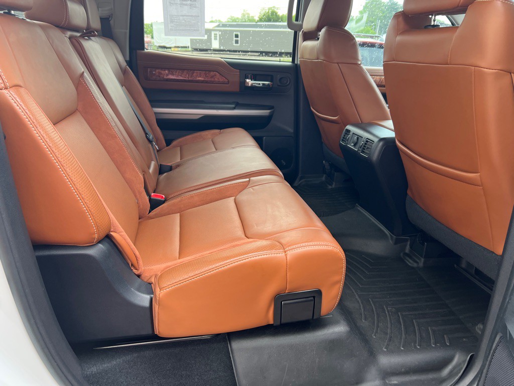 2016 Toyota Tundra Image 11