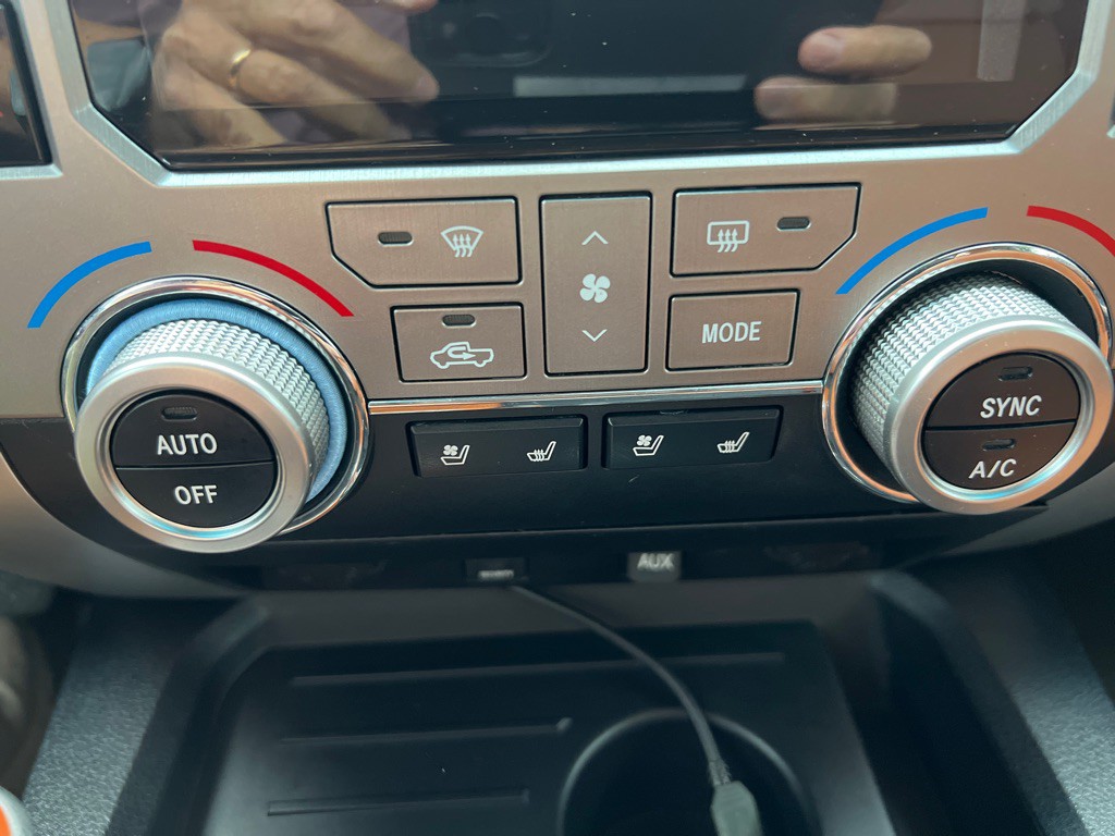 2016 Toyota Tundra Image 17