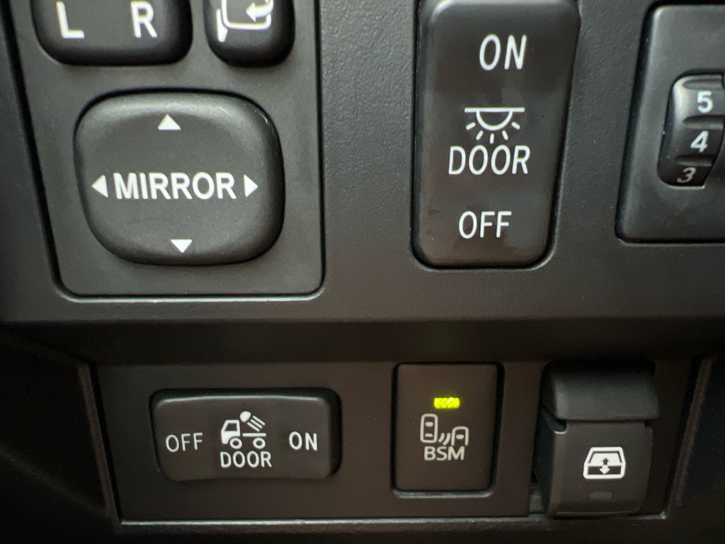 2016 Toyota Tundra Image 24