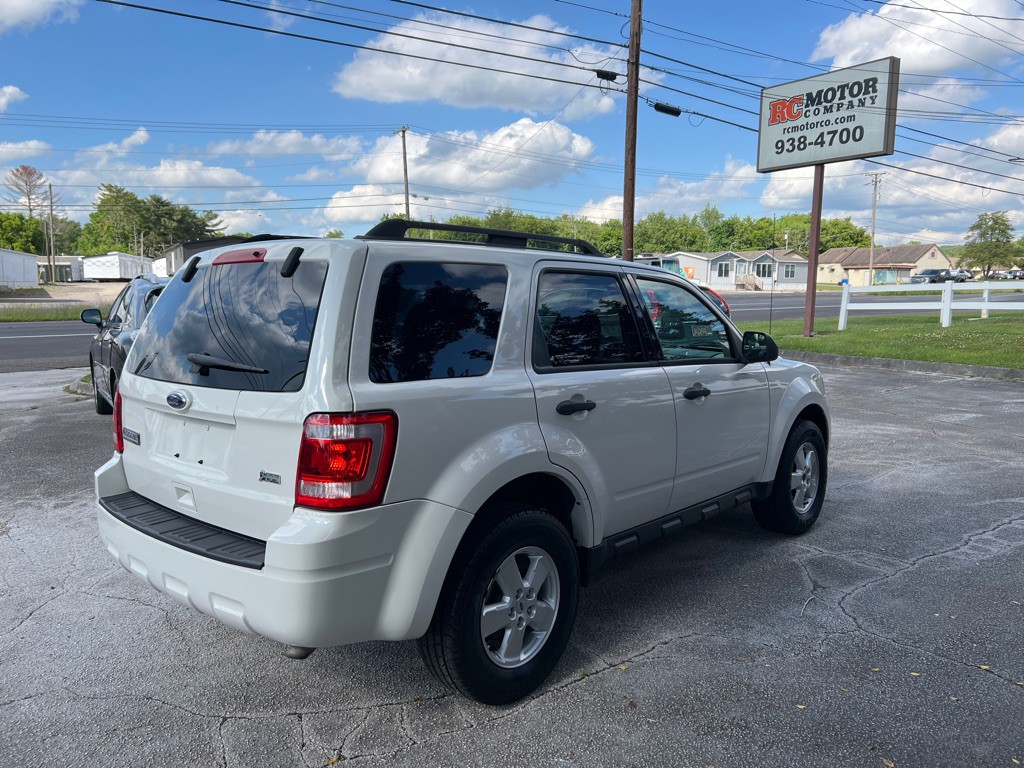 2010 Ford Escape Image 4
