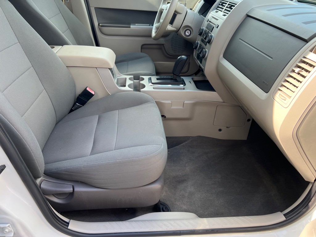 2010 Ford Escape Image 11