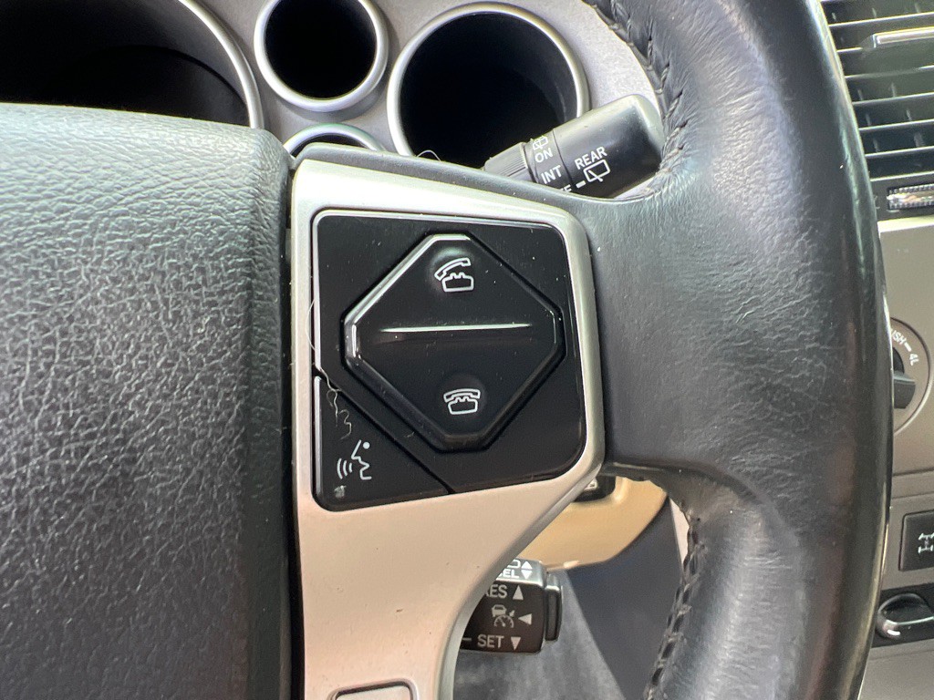 2014 Toyota Sequoia Image 20