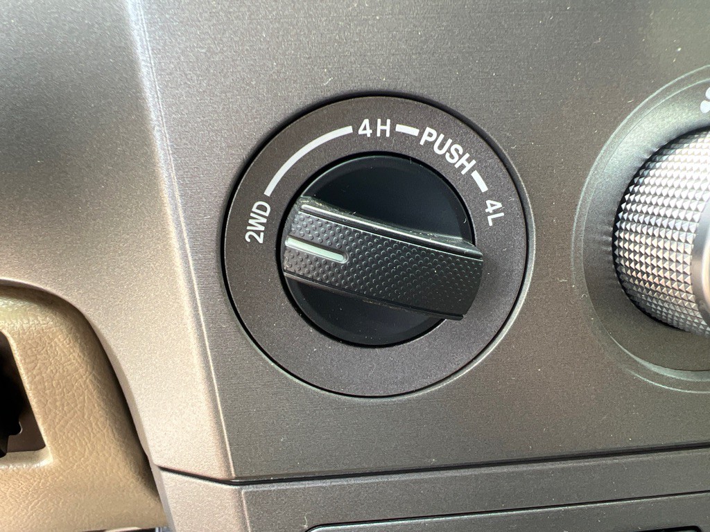 2014 Toyota Sequoia Image 23
