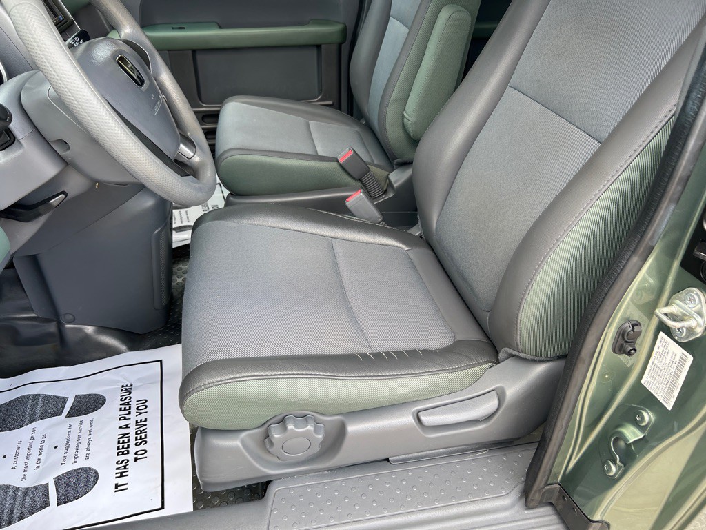 2004 Honda Element Image 8