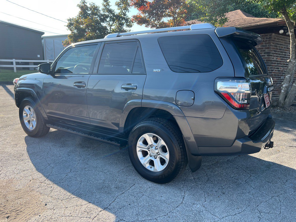2016 Toyota 4Runner Image 2
