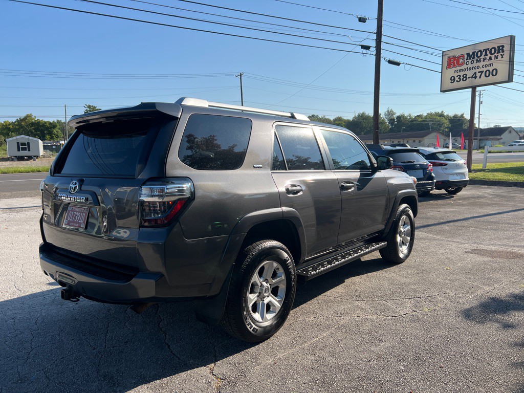 2016 Toyota 4Runner Image 3