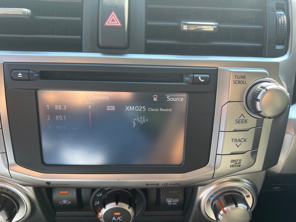 2016 Toyota 4Runner Image 19