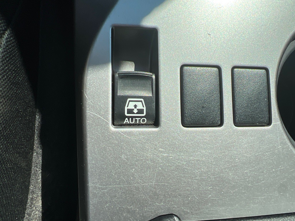 2016 Toyota 4Runner Image 27