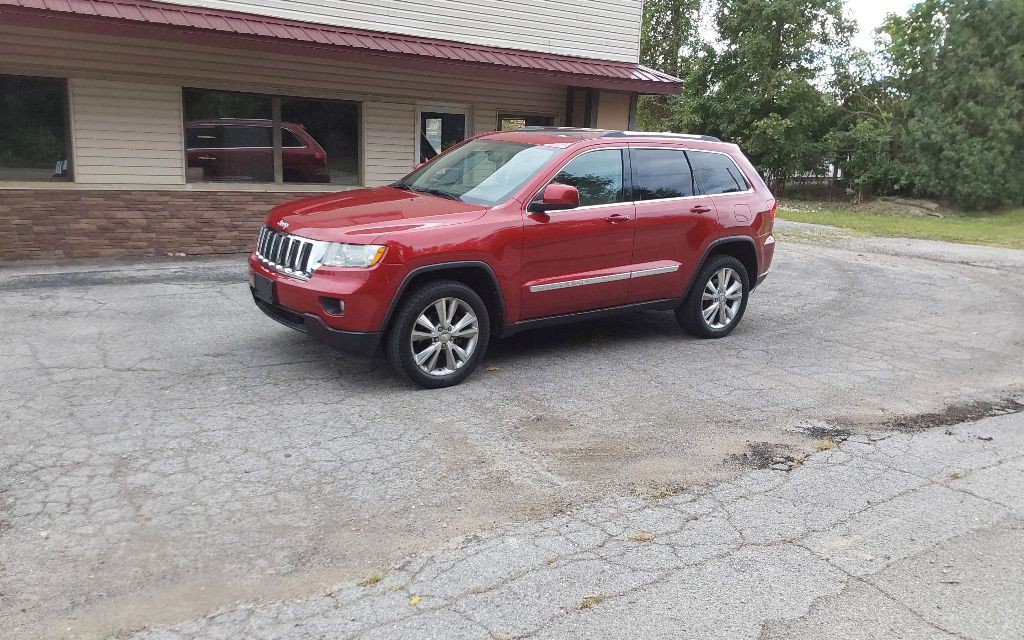 2013 Jeep Grand Cherokee Image 2