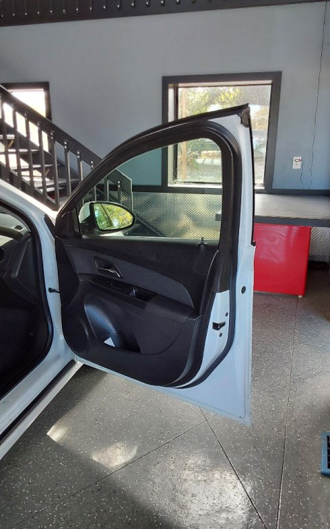 2012 Chevrolet Cruze Image 11