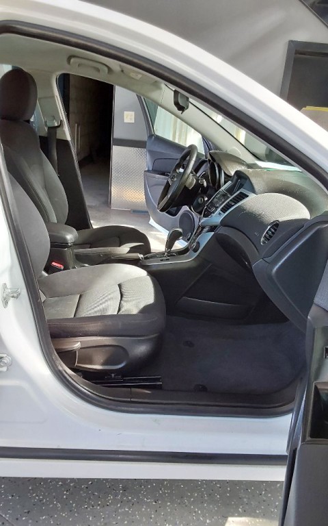 2012 Chevrolet Cruze Image 12