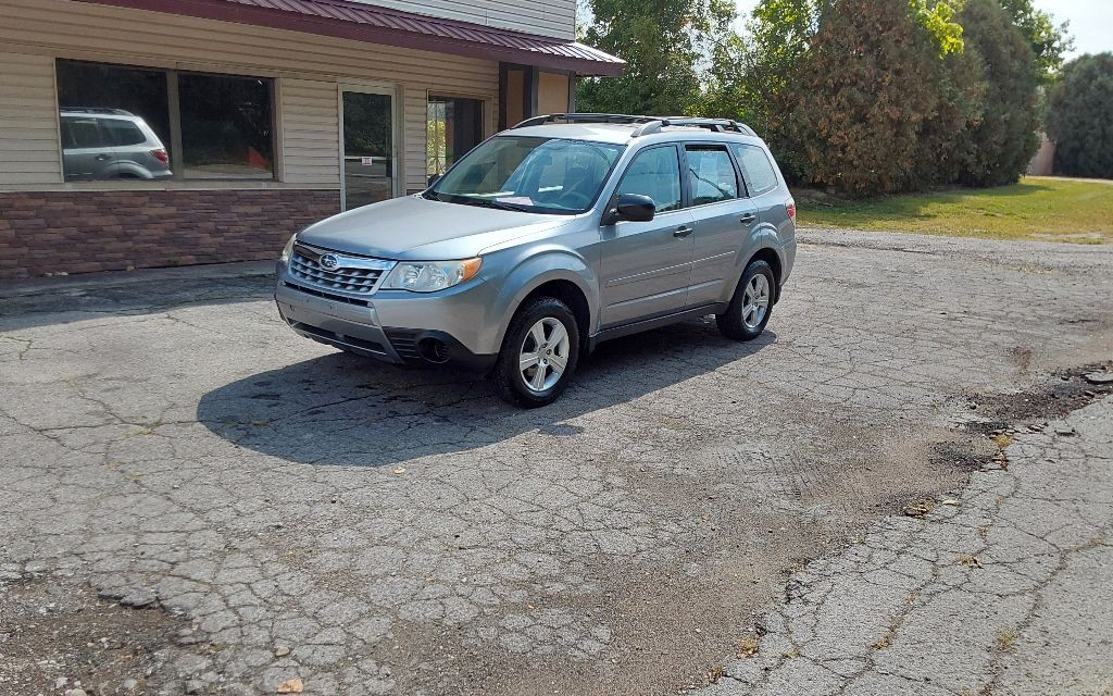 2011 Subaru Forester Image 2