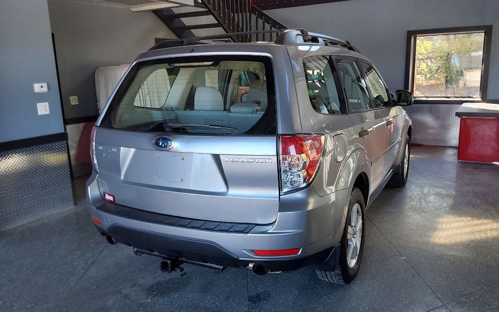 2011 Subaru Forester Image 9