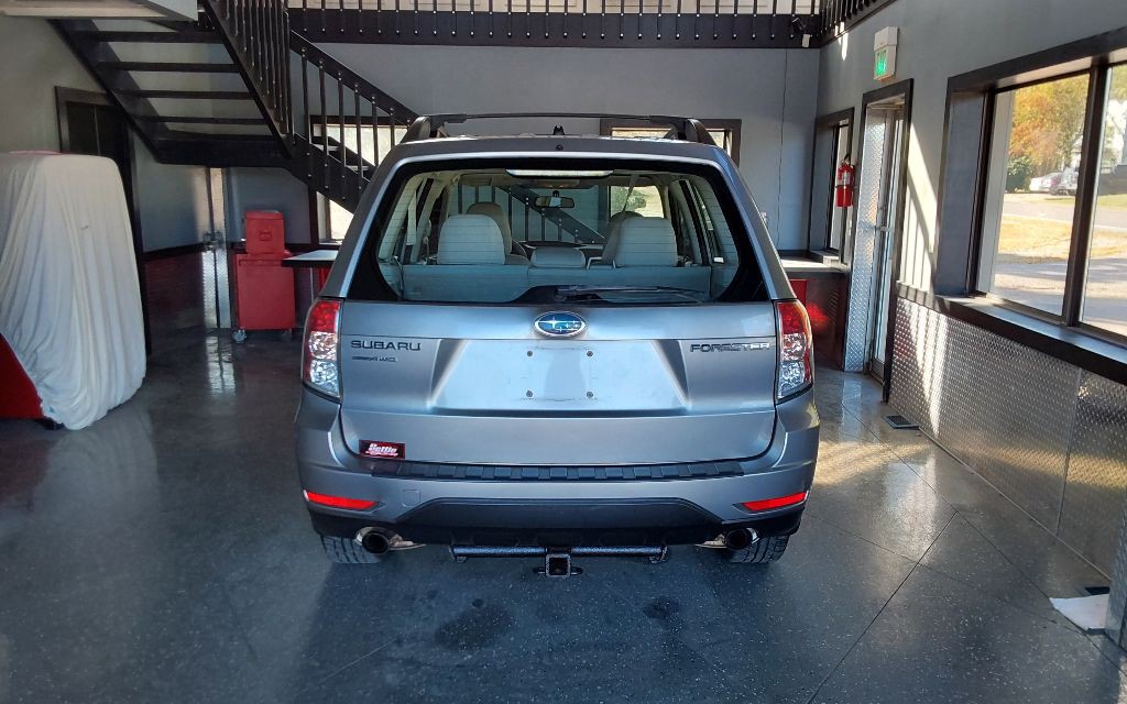 2011 Subaru Forester Image 10