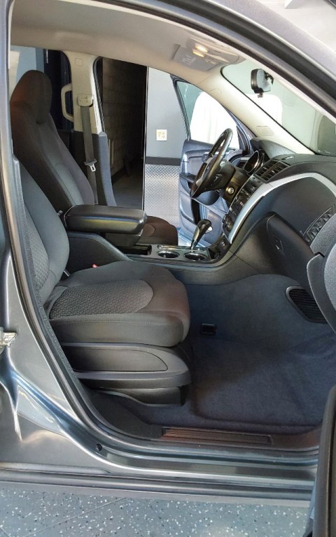 2010 Chevrolet Traverse Image 14
