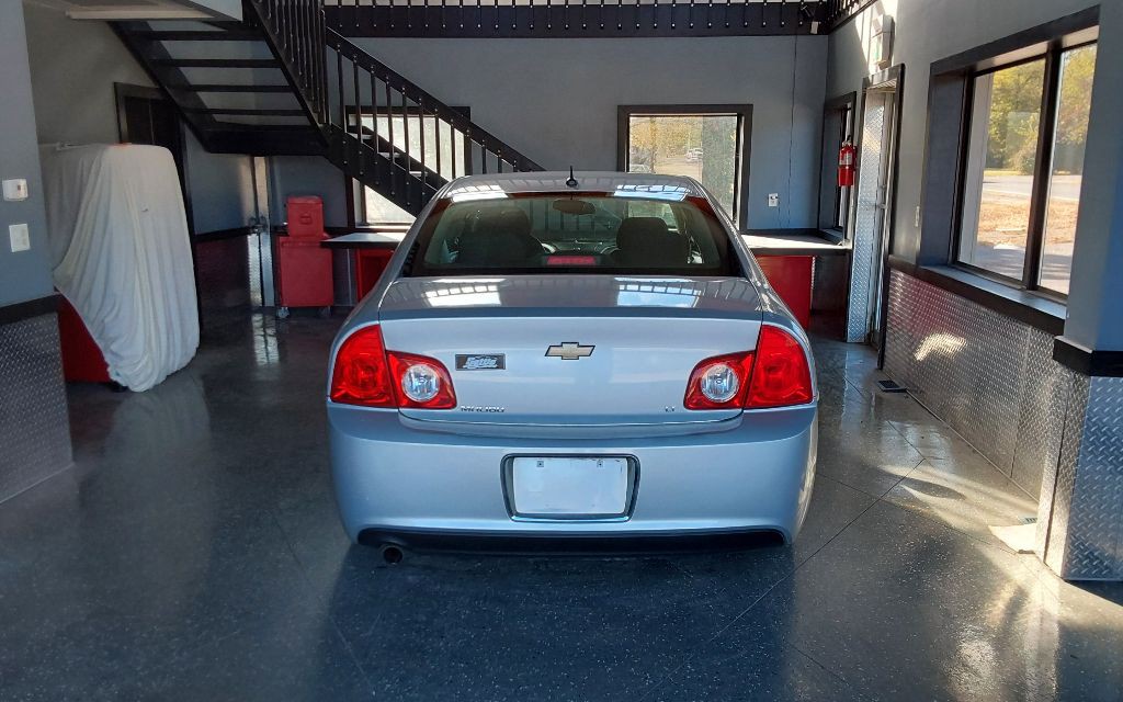 2009 Chevrolet Malibu Image 11