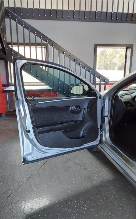 2009 Chevrolet Malibu Image 13