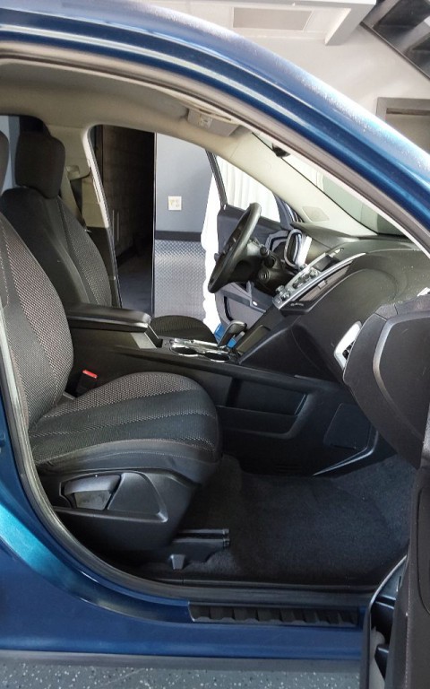 2010 Chevrolet Equinox Image 14
