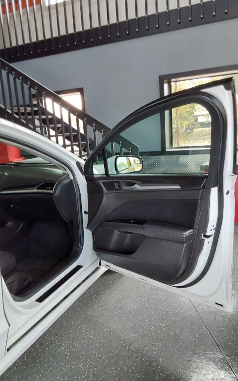 2014 Ford Fusion Image 12