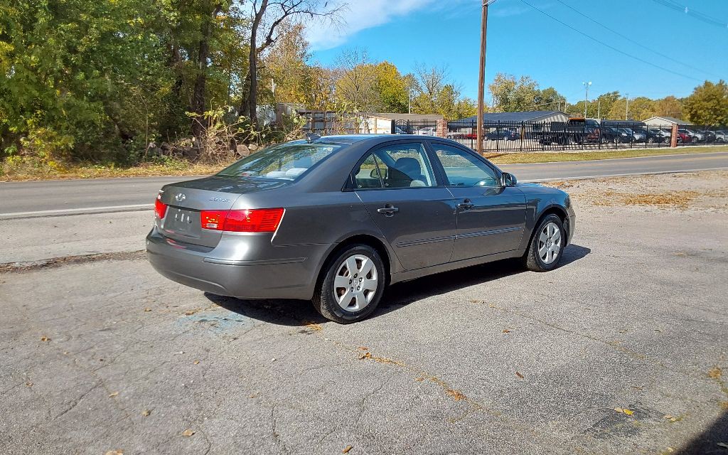 2010 Hyundai Sonata Image 6