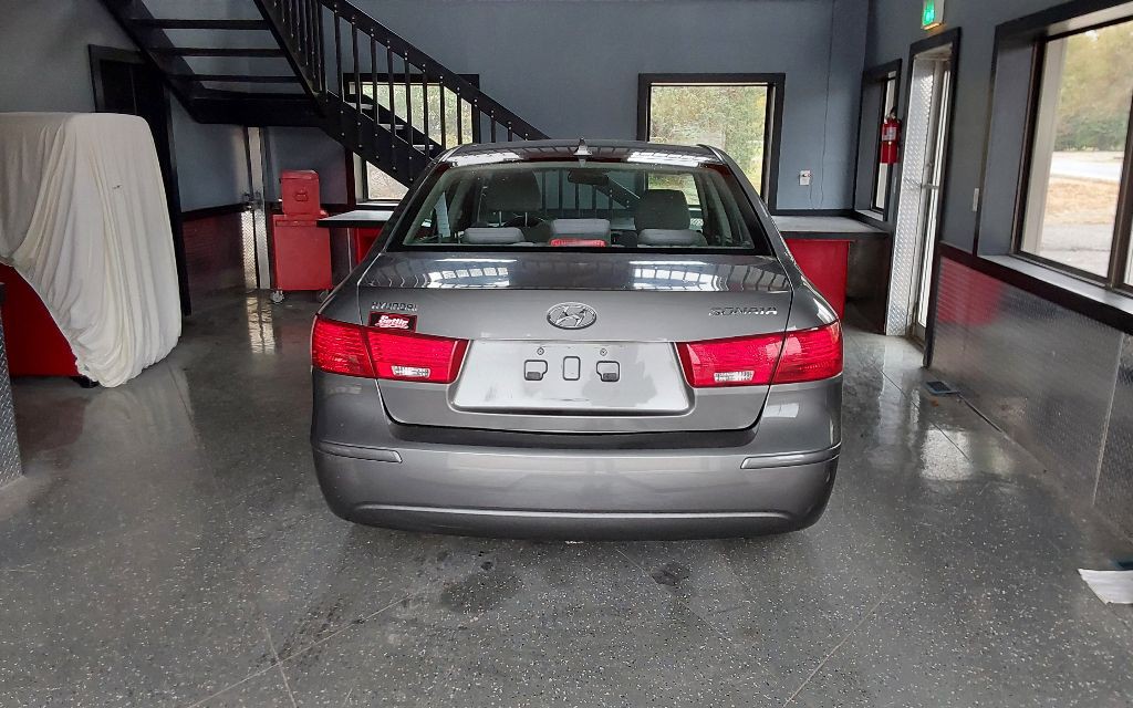 2010 Hyundai Sonata Image 10