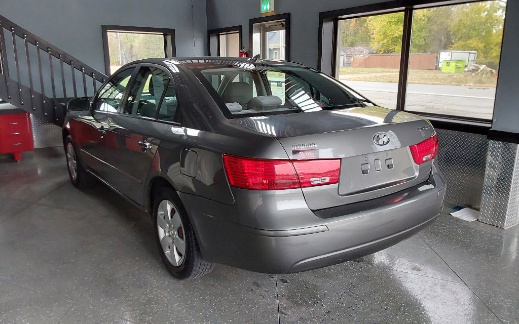 2010 Hyundai Sonata Image 11