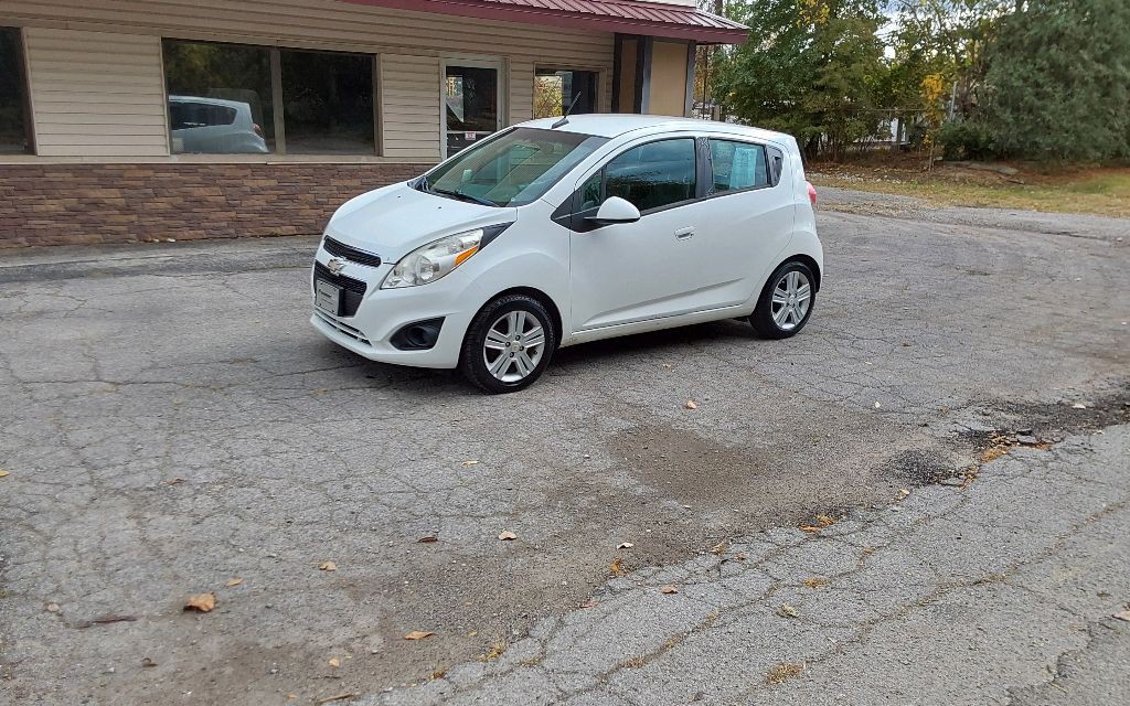 2014 Chevrolet Spark Image 2