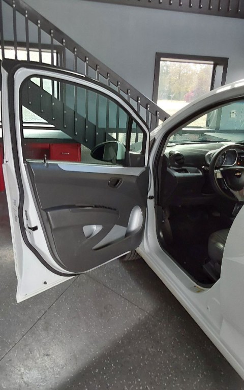 2014 Chevrolet Spark Image 12