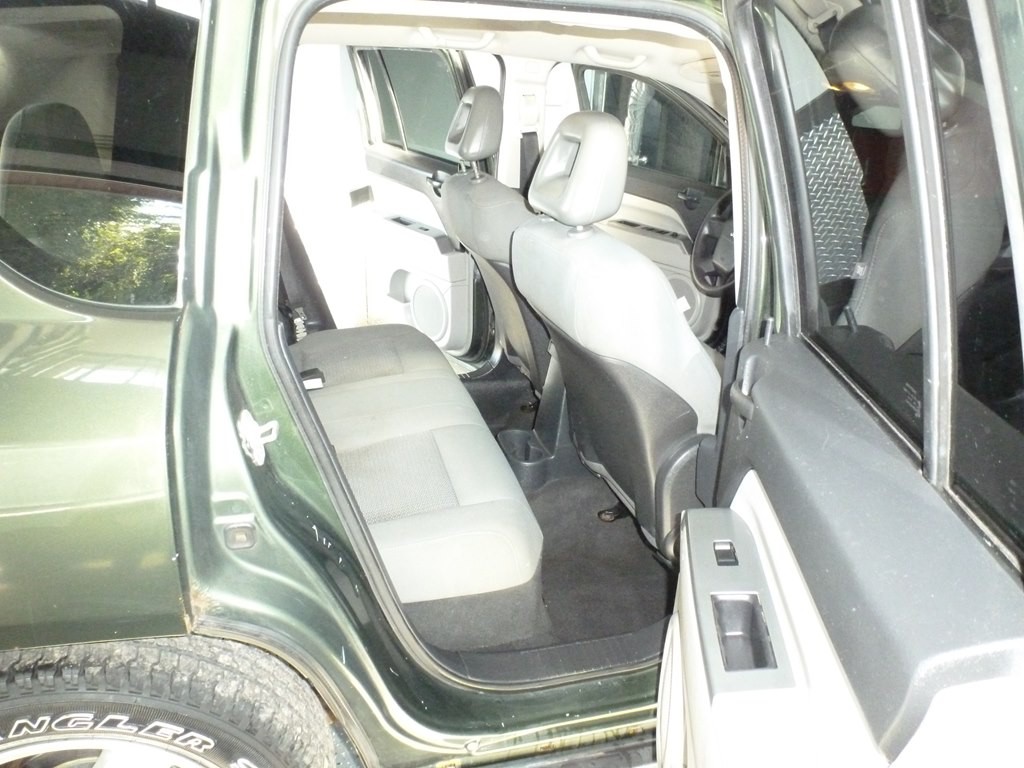 2007 Jeep Compass Image 8