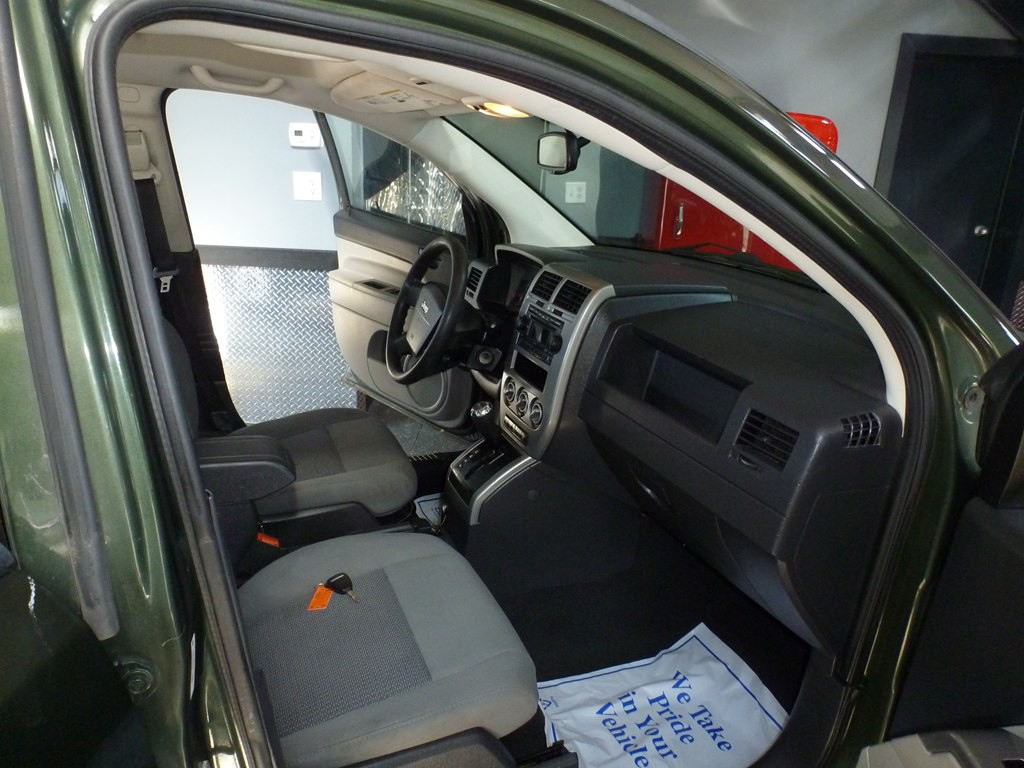 2007 Jeep Compass Image 9