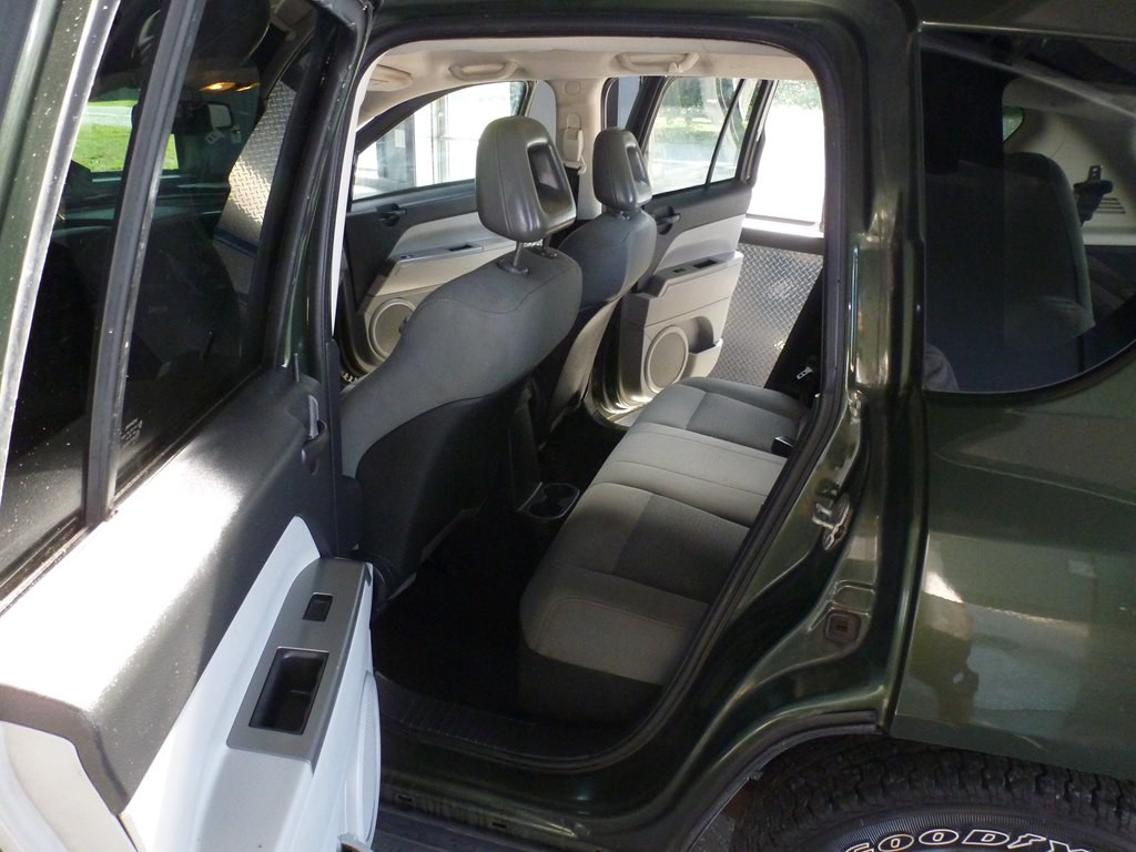 2007 Jeep Compass Image 11
