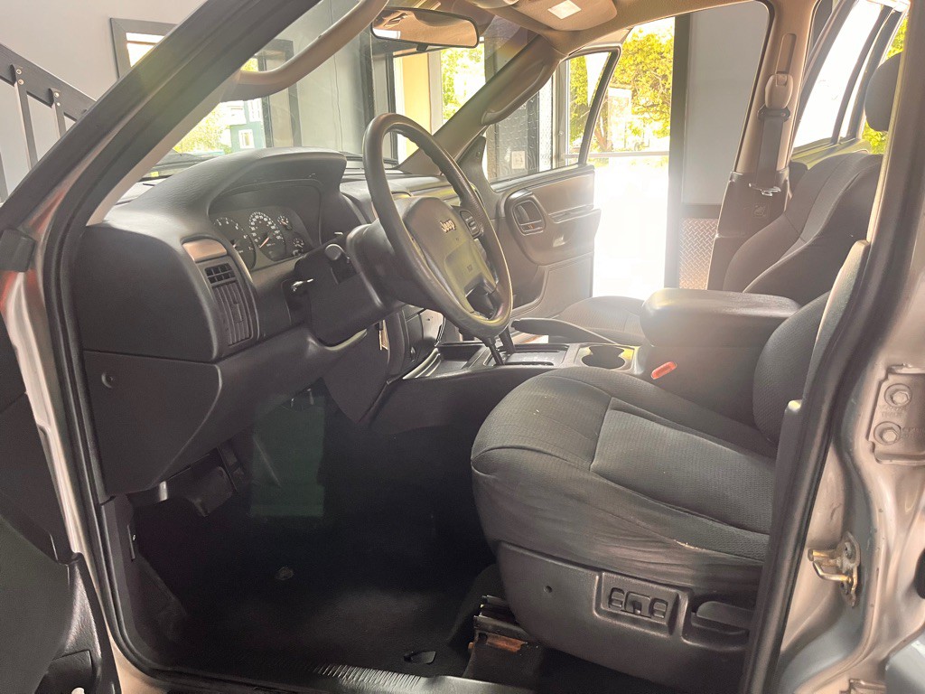 2002 Jeep Grand Cherokee Image 16