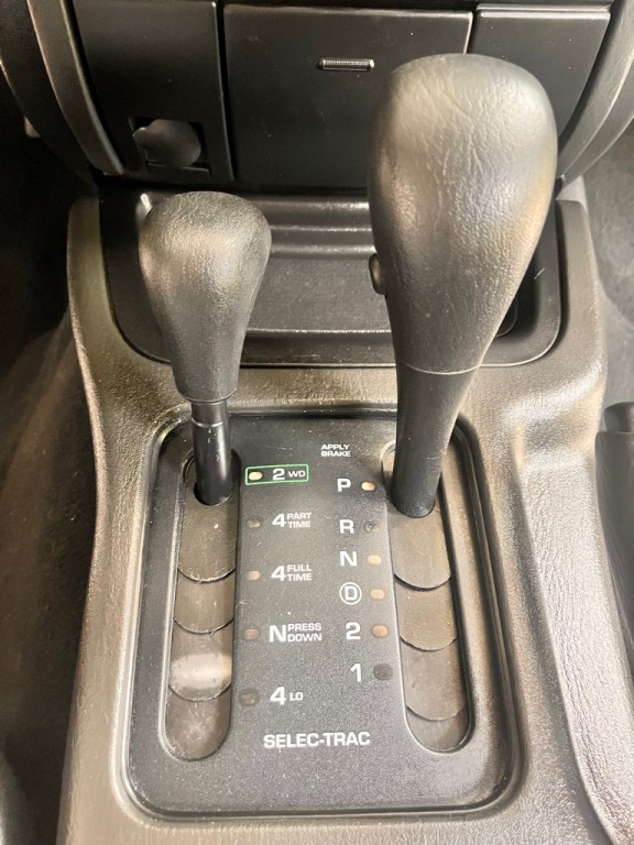 2002 Jeep Grand Cherokee Image 21