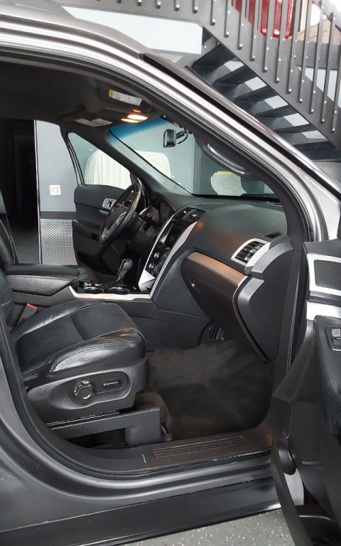 2014 Ford Explorer Image 35