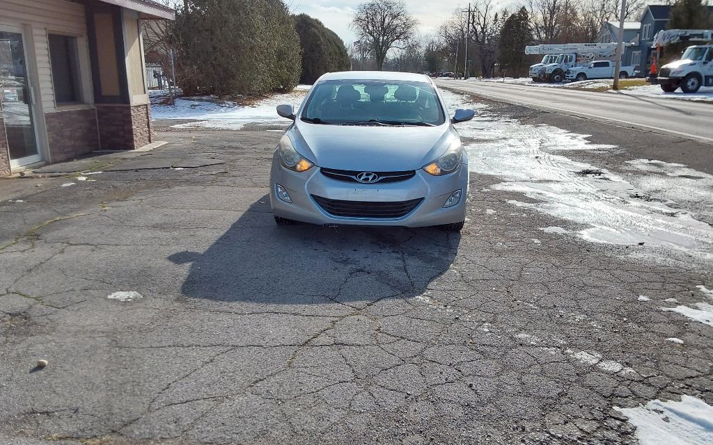 2012 Hyundai Elantra Image 3