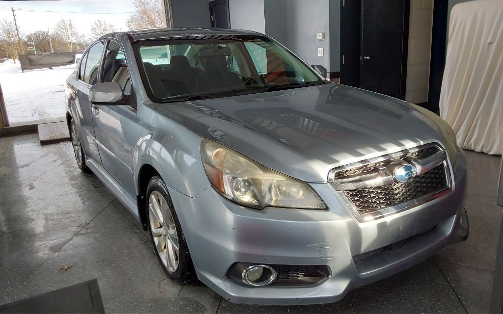 2013 Subaru Legacy Image 7