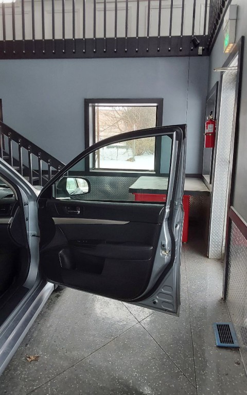 2013 Subaru Legacy Image 12