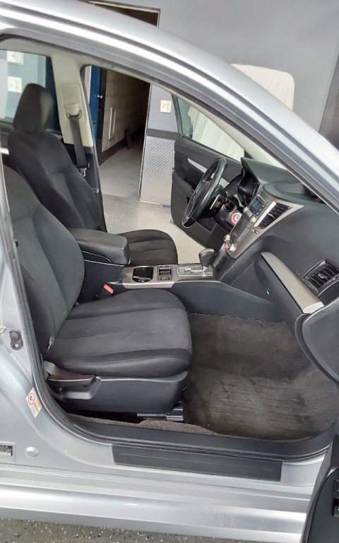 2013 Subaru Legacy Image 13
