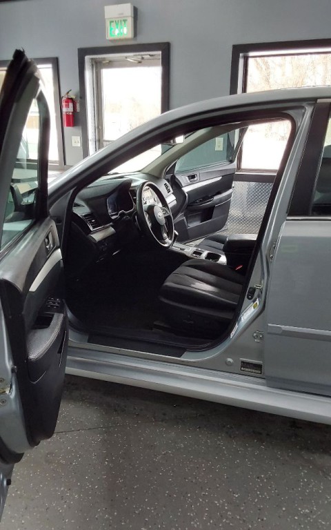 2013 Subaru Legacy Image 15