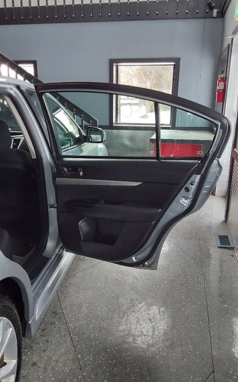 2013 Subaru Legacy Image 18