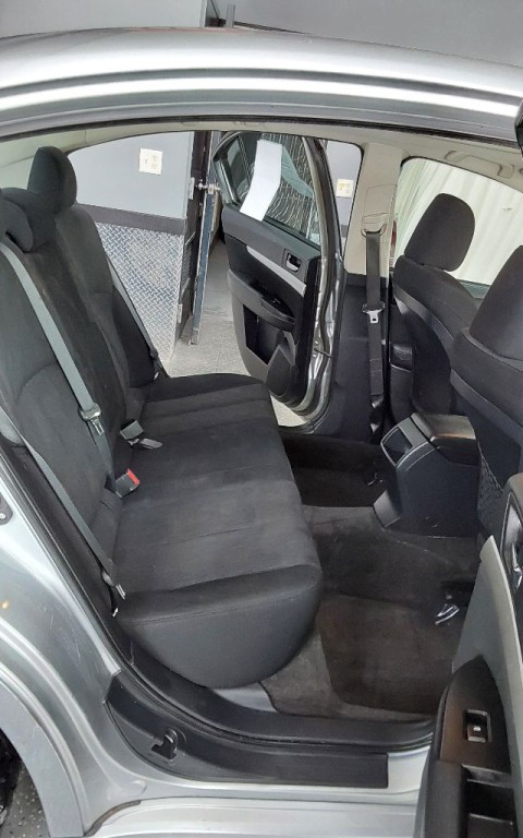 2013 Subaru Legacy Image 19