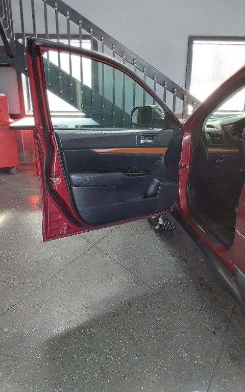 2013 Subaru Outback Image 14