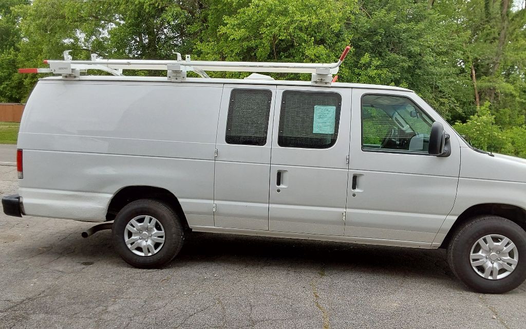 2014 Ford Econoline Image 1
