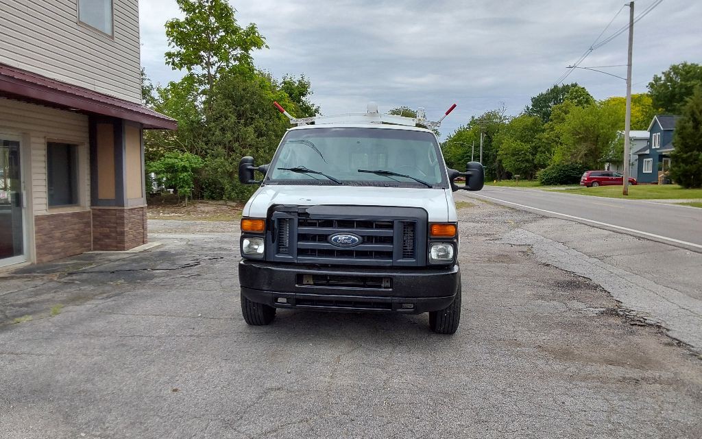 2014 Ford Econoline Image 2