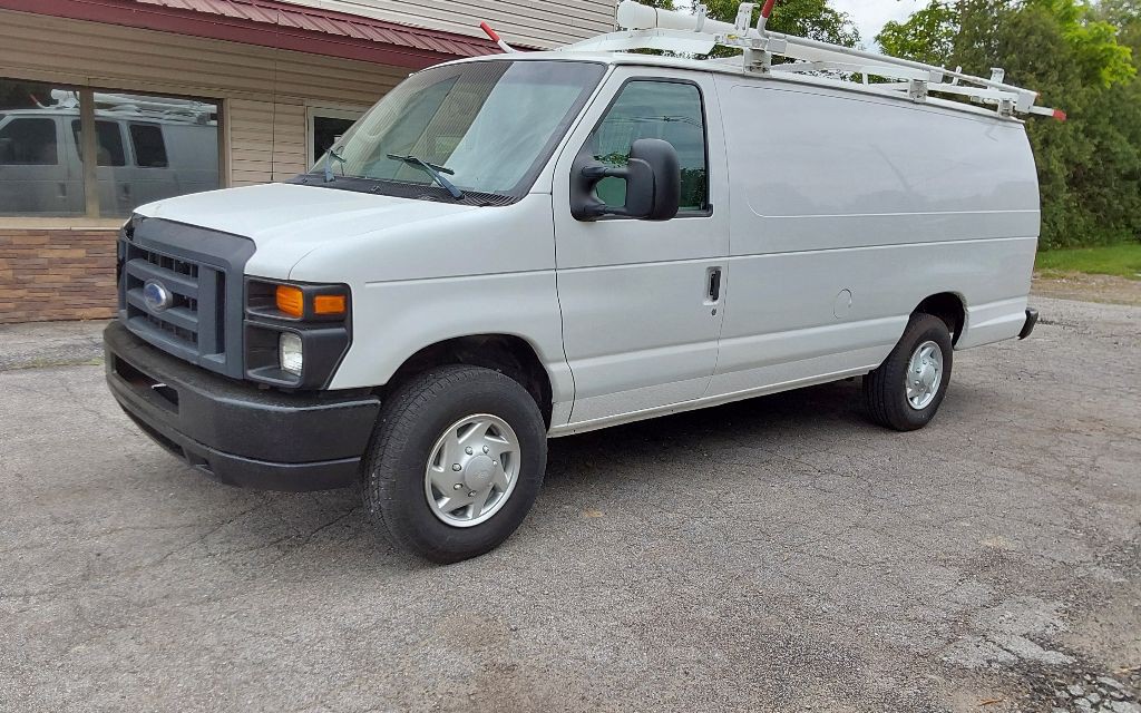 2014 Ford Econoline Image 4