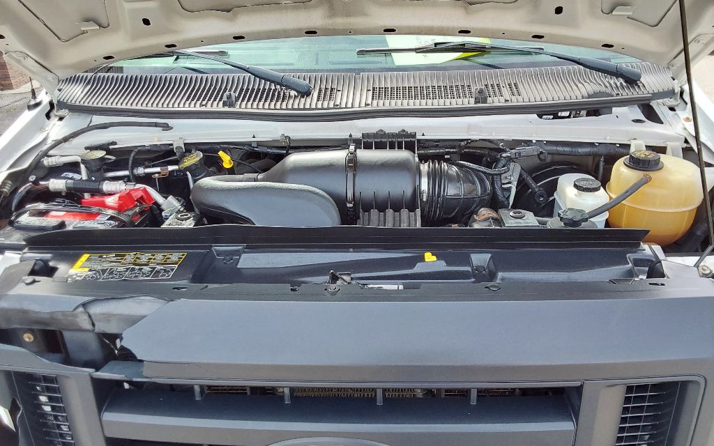 2014 Ford Econoline Image 13