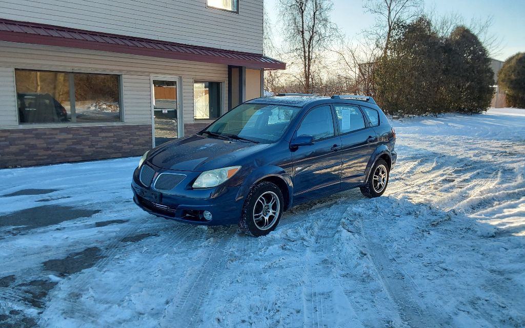 2005 Pontiac Vibe Image 2