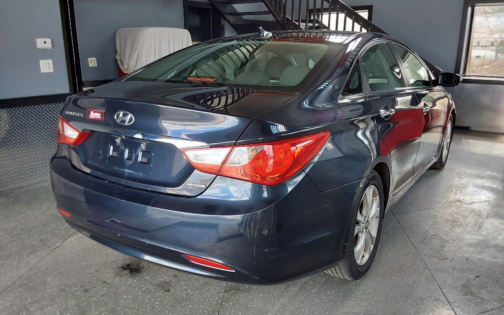2011 Hyundai Sonata Image 8